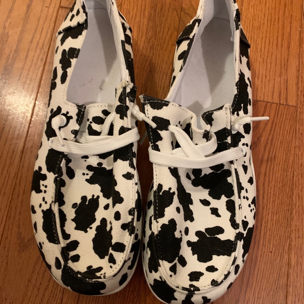 Light weight cow print slip on shoes
